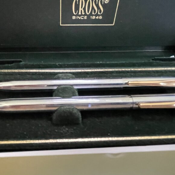 Lovely Cross Classic Century Medalist Ballpoint Pen and Pencil Set. Chrome - Picture 5 of 5